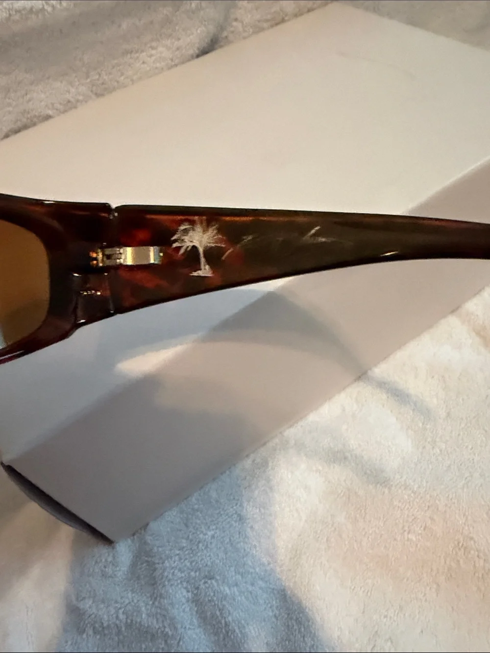 Kenny Chesney Costa Men’s Wrap Sunglasses in Tortoise Frame with Brown Lenses